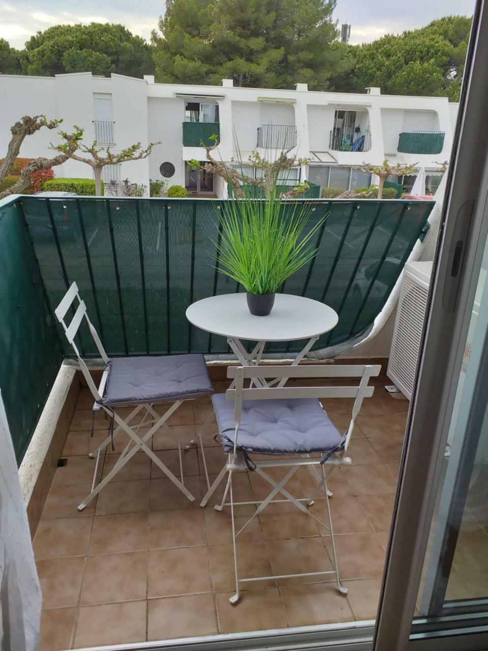 Studio De 25M2 Tout Equipe A 250M Du Bord De Mer La Grande-Motte Kültér fotó